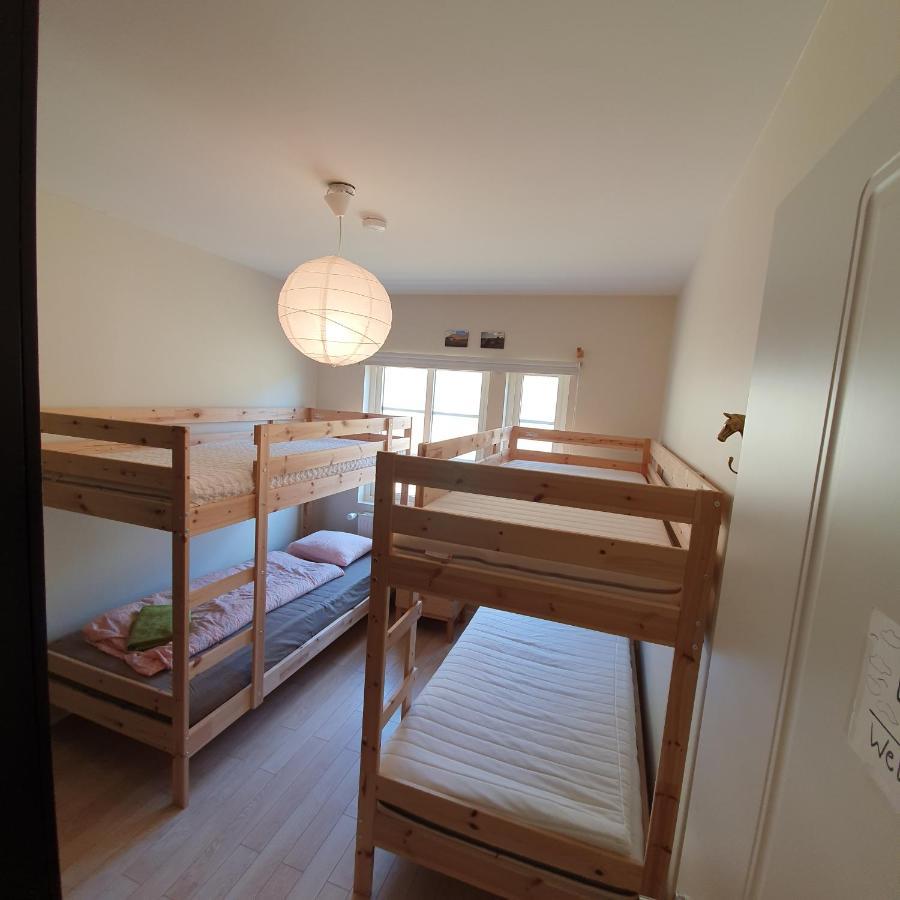 Hvammur 2 Guesthouse Red House Бльондюоус Екстер'єр фото